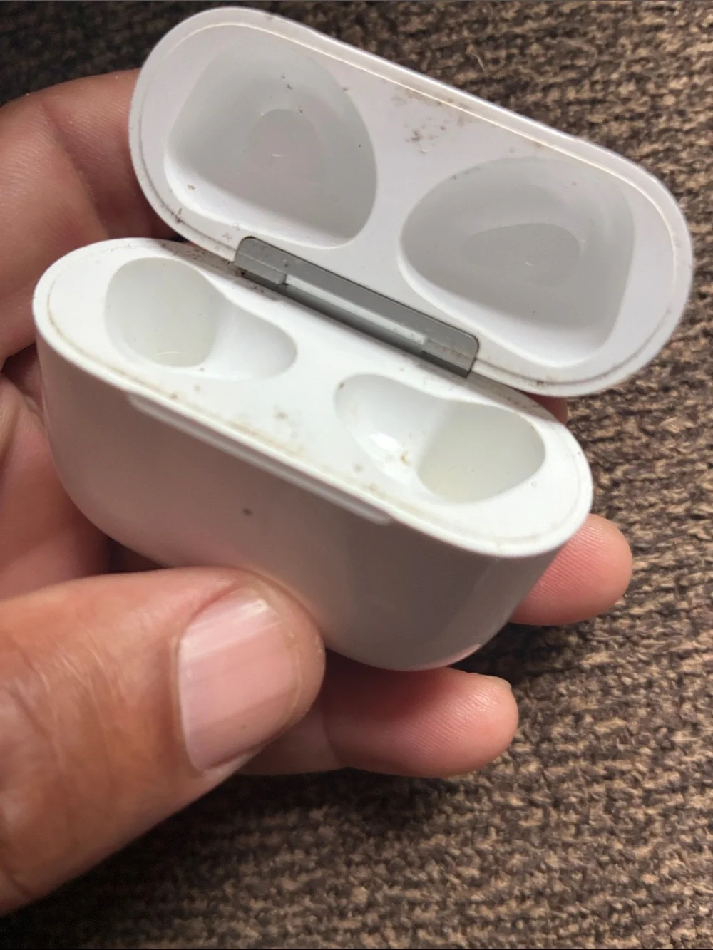 Apple White Wireless Earbuds Charging Case